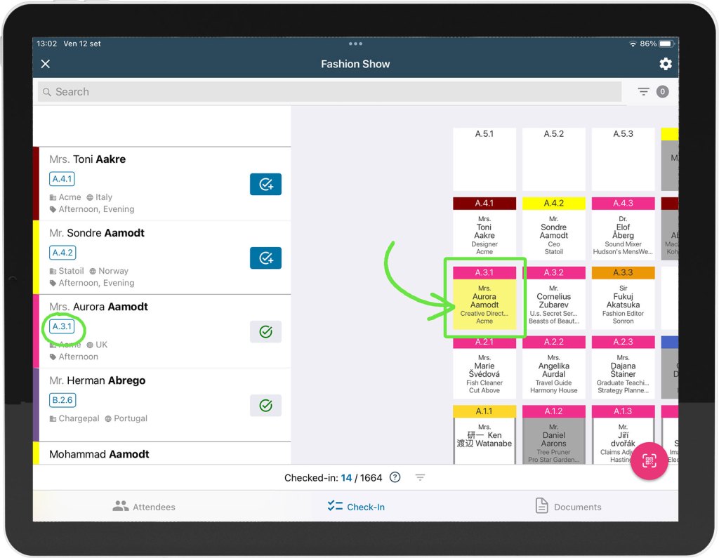 iPad affichant le plan de salle dans l’app iOS de Magnetiq, avec la place de l’invité mise en évidence après avoir touché son nom pour faciliter son accompagnement en salle.